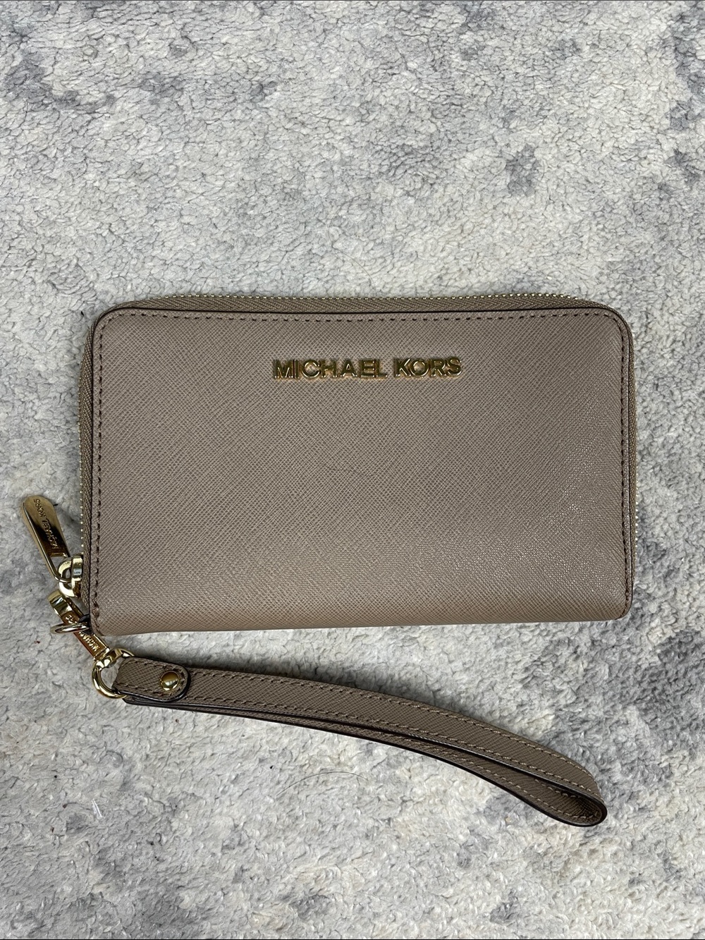 Michael Kors Jet Set Taupe Saffiano Leather Zip Around Wristlet Wallet